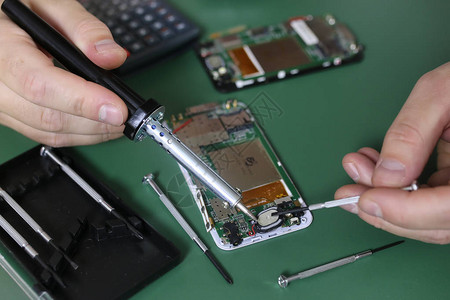電氣維修背景下的電子產品修理 從通電到深層重構的系統化實踐